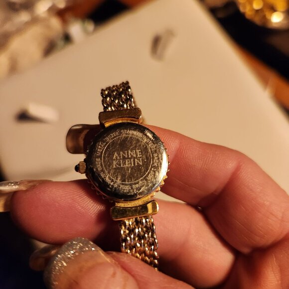 Anne Klein Vintage Gold-Tone Womens Watch With Diamond-Accented Bezel & Roman Nu - Picture 7 of 7